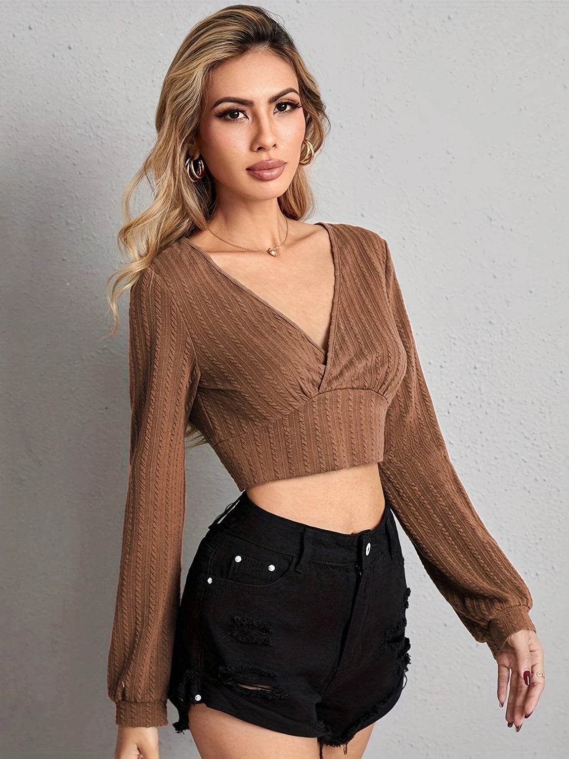 V Neck Crop Top for a perfect OOTD – dress to impress outfits from Amexza