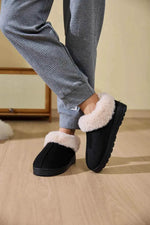 Faux Fur Round Toe Platform Slippers Black for a perfect OOTD – dress to impress outfits from Amexza