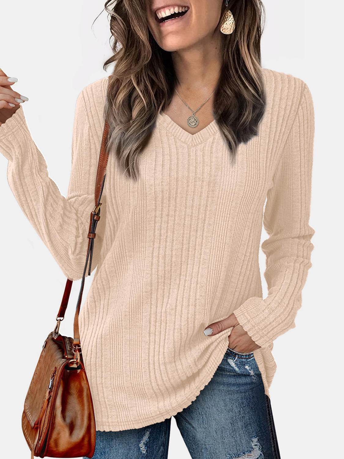 V-Neck Long Sleeve T-Shirt for a perfect OOTD – dress to impress outfits from Amexza