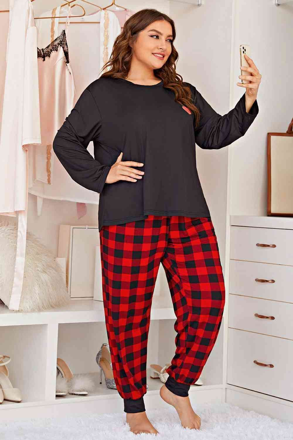 Plus Size Heart Graphic Top and Plaid Joggers Lounge Set for a perfect OOTD – dress to impress outfits from Amexza