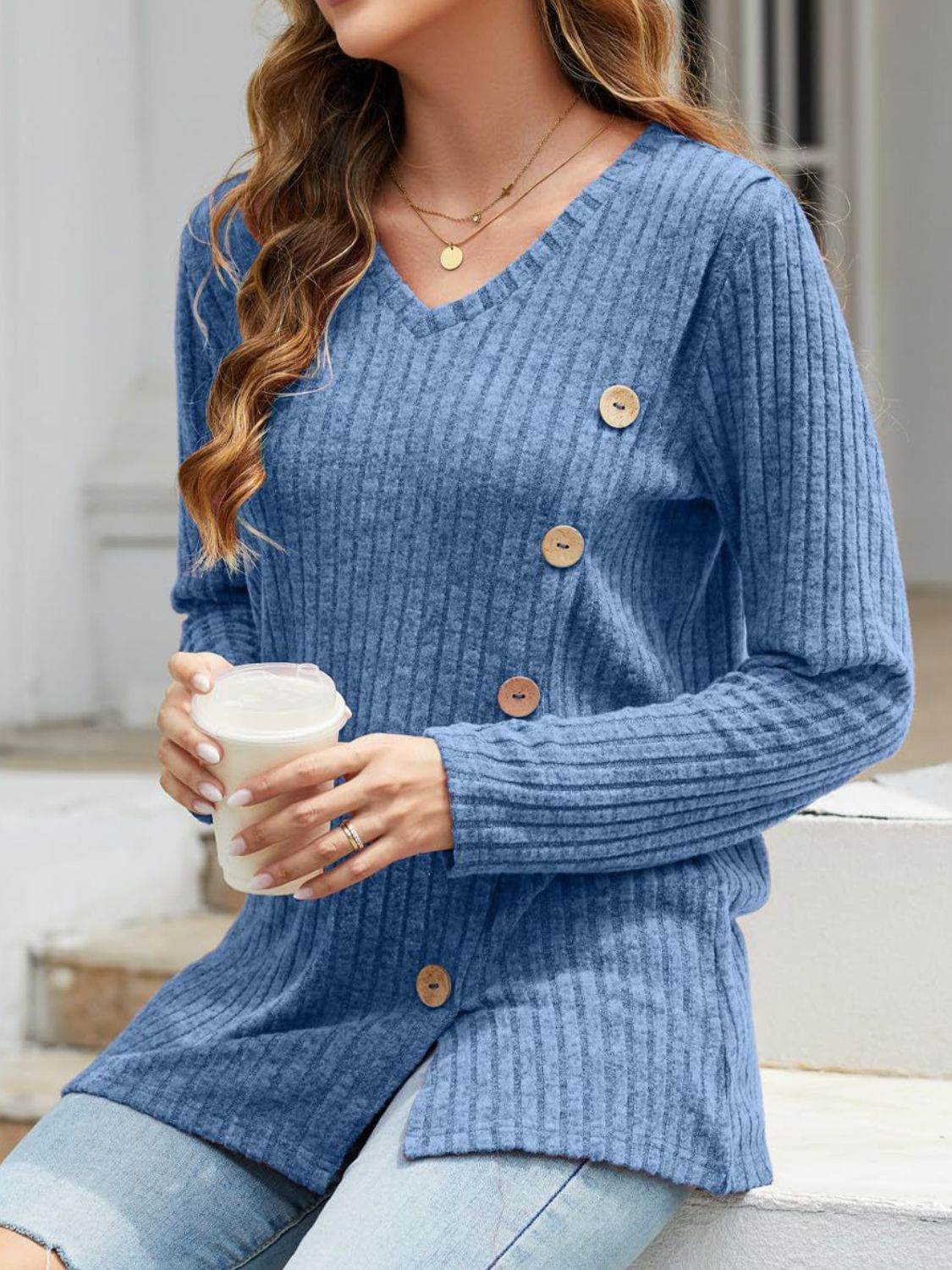 V-Neck Long Sleeve T-Shirt for a perfect OOTD – dress to impress outfits from Amexza