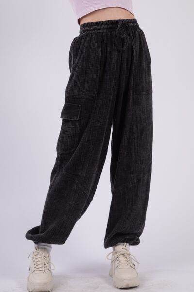 VERY J Washed Woven Crinkle Gauze Drawstring Pants Black for a perfect OOTD – dress to impress outfits from Amexza