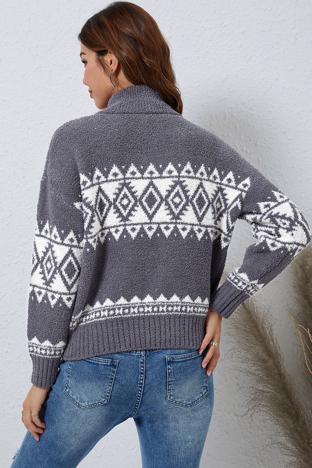 Zip-Up Geometrical Pattern Pullover Sweater - Amexza