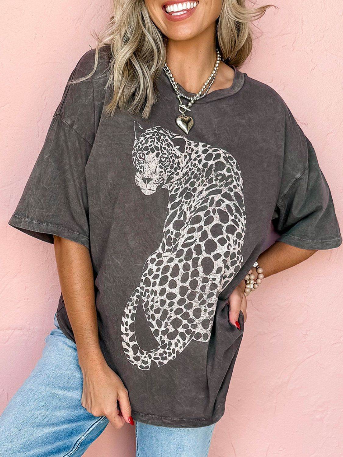 Cheetah Mineral Wash Round Neck Half Sleeve T-Shirt for a perfect OOTD – dress to impress outfits from Amexza