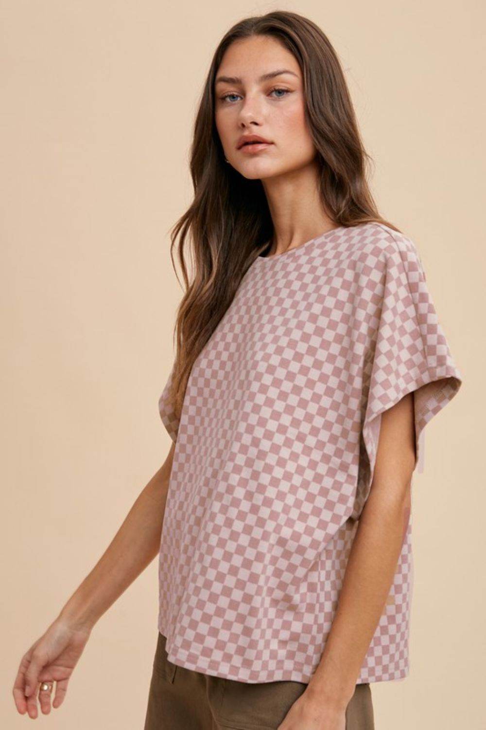 Annie Wear Checkered Round Neck Short Sleeve T-Shirt Dusty Pink for a perfect OOTD – dress to impress outfits from Amexza