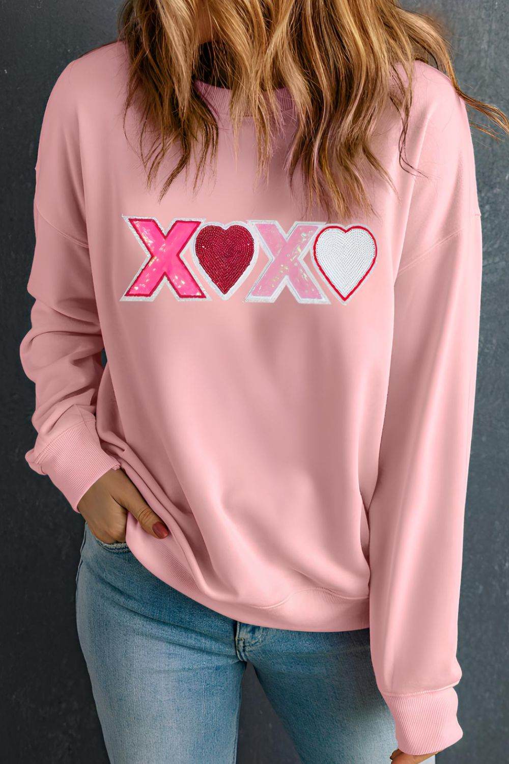 Valentine’s Day XOXO Round Neck Long Sleeve Sweatshirt Dusty Pink for a perfect OOTD – dress to impress outfits from Amexza