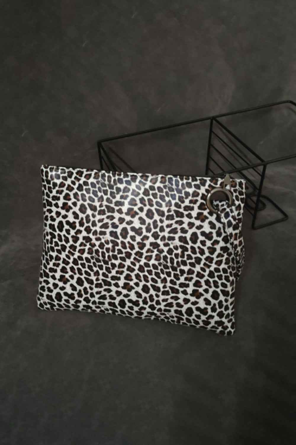 Leopard PU Leather Clutch Leopard One Size for a perfect OOTD – dress to impress outfits from Amexza