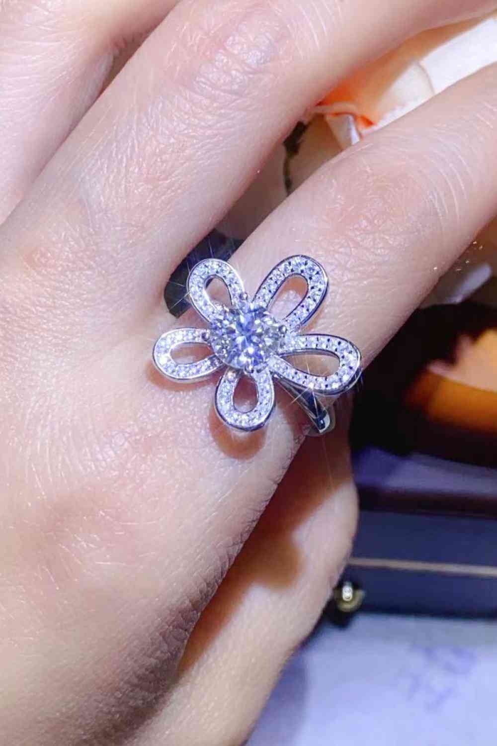 1 Carat Moissanite Flower-Shape Open Ring for a perfect OOTD – dress to impress outfits from Amexza