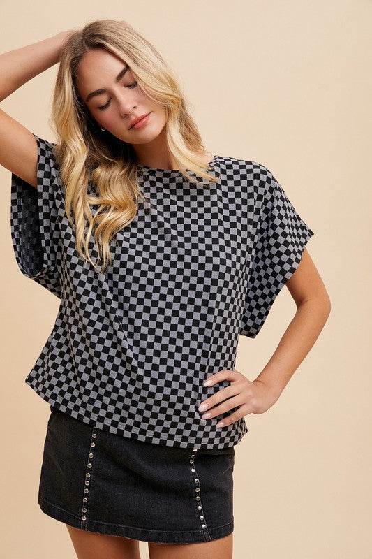 Annie Wear Checkered Round Neck Short Sleeve T-Shirt for a perfect OOTD – dress to impress outfits from Amexza