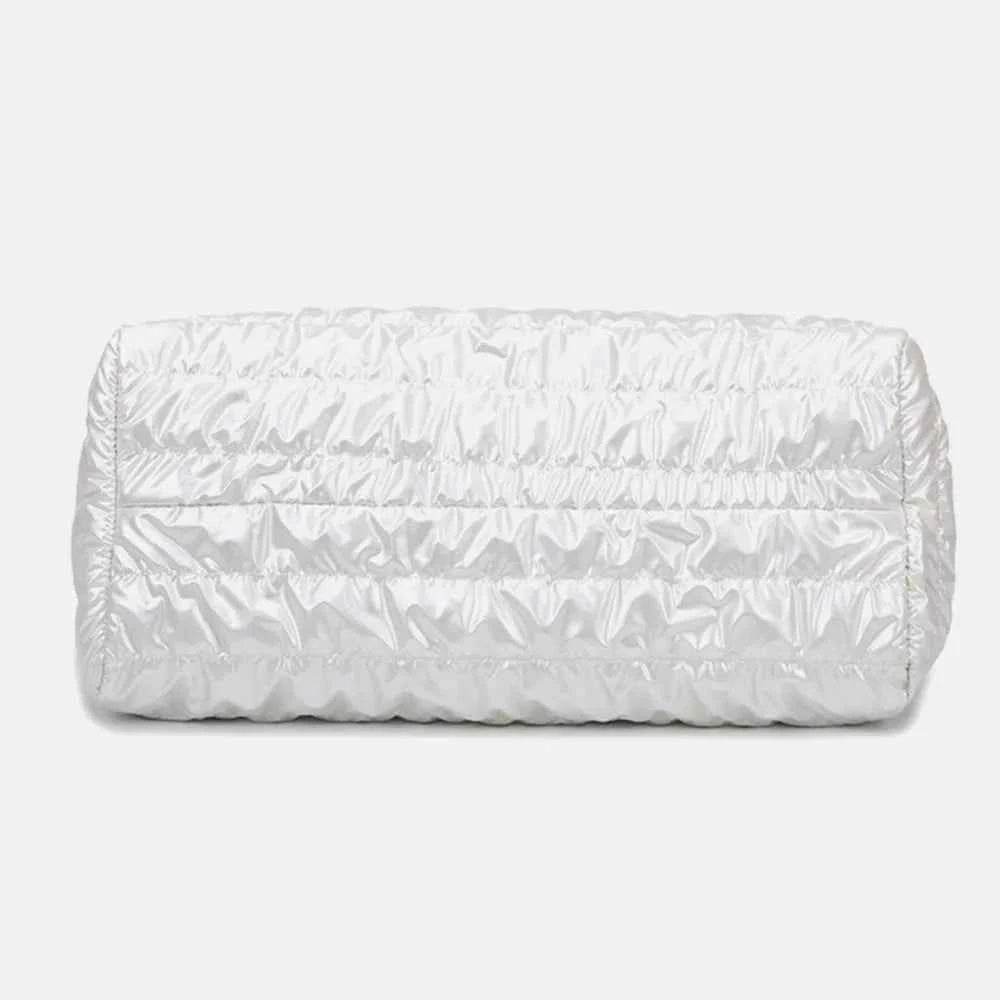 Quilted Nylon Oversize Travel Bag for a perfect OOTD – dress to impress outfits from Amexza