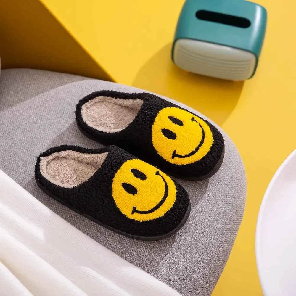 Melody Smiley Face Slippers for a perfect OOTD – dress to impress outfits from Amexza