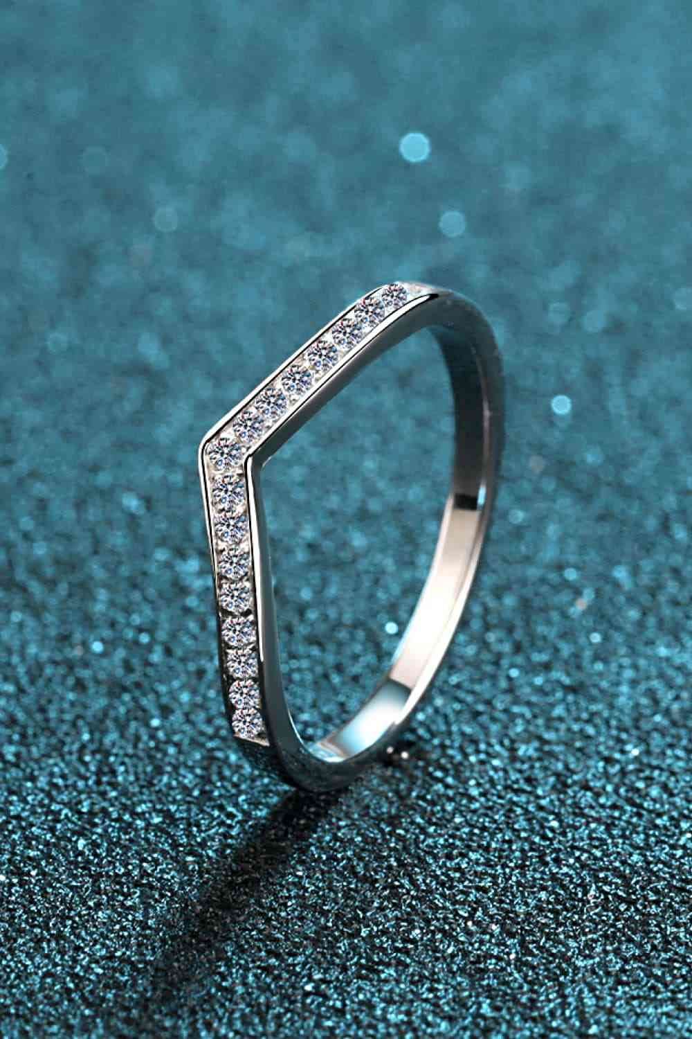 Minimalist Moissanite Rhodium-Plated Ring for a perfect OOTD – dress to impress outfits from Amexza