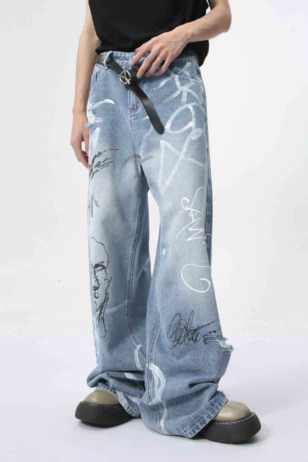 Mid Rise Graffiti Print Distressed Wide Leg Jeans for a perfect OOTD – dress to impress outfits from Amexza