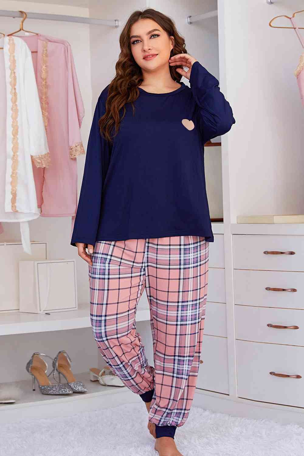 Plus Size Heart Graphic Top and Plaid Joggers Lounge Set Navy for a perfect OOTD – dress to impress outfits from Amexza