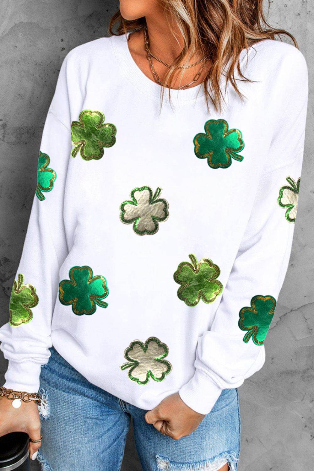 Lucky Clover Round Neck Long Sleeve Sweatshirt for a perfect OOTD – dress to impress outfits from Amexza