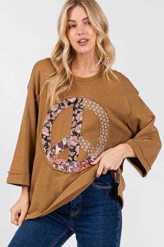 SAGE + FIG Floral Peace Patch Round Neck Top for a perfect OOTD – dress to impress outfits from Amexza