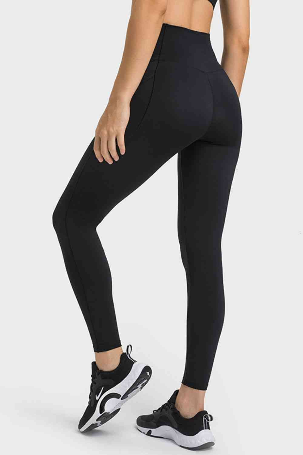 Millennia V-Waist Yoga Leggings with Pockets for a perfect OOTD – dress to impress outfits from Amexza