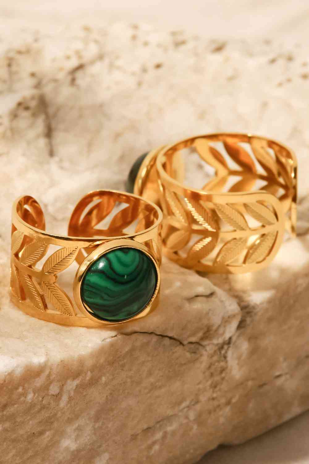 18k Gold Plated Malachite Leaf Ring Malachite One Size for a perfect OOTD – dress to impress outfits from Amexza