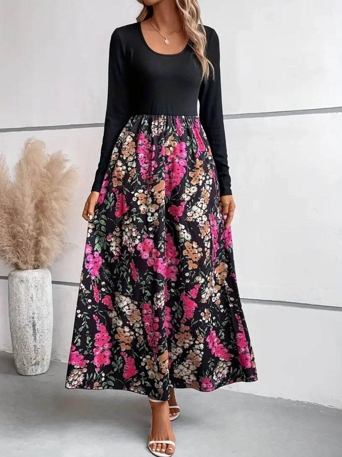 Floral Round Neck Long Sleeve Maxi Dress - Black / S