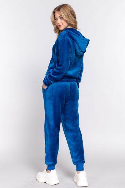 ACTIVE BASIC Faux Fur Zip Up Long Sleeve Hoodie and Joggers Set for a perfect OOTD – dress to impress outfits from Amexza