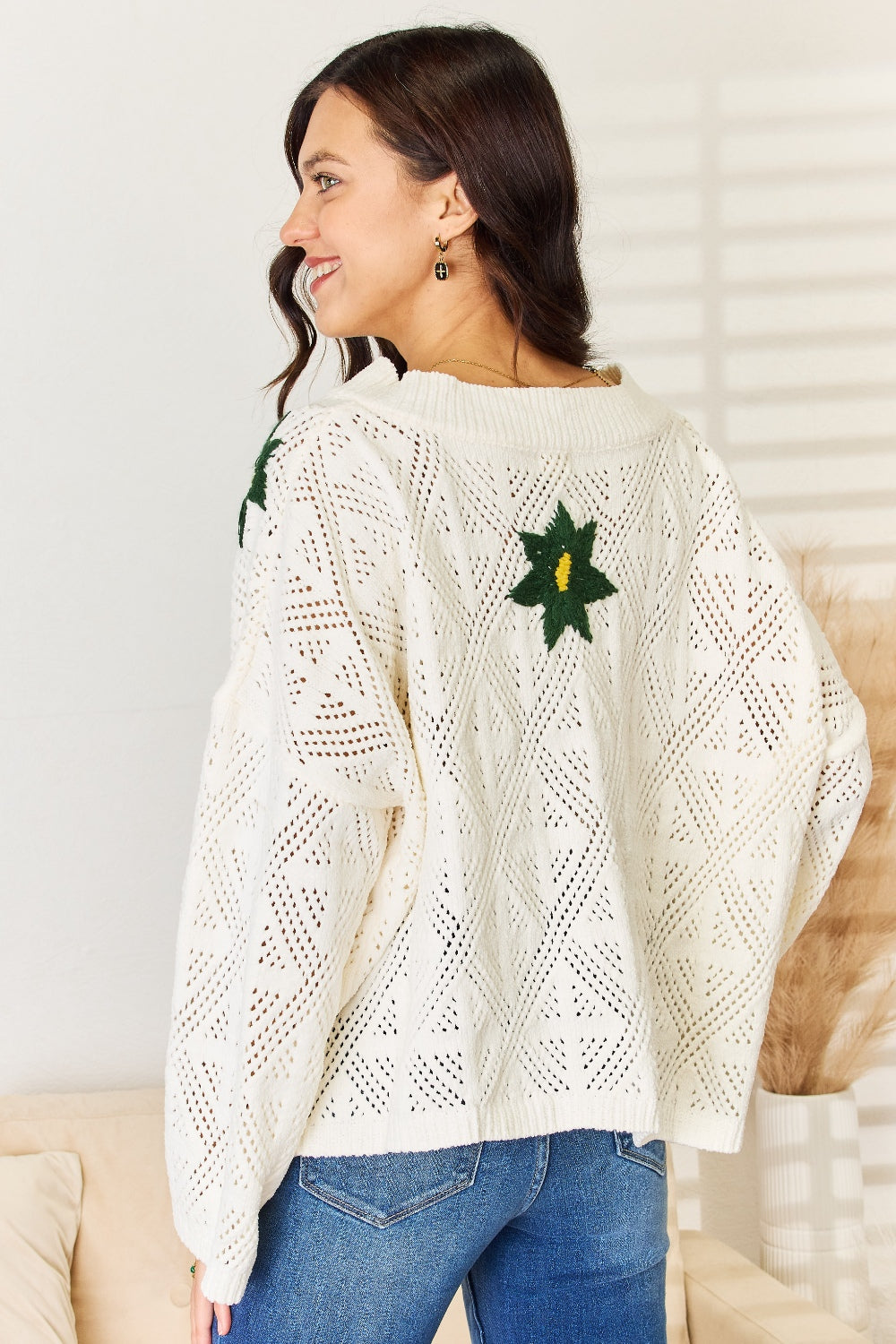 POL Floral Embroidered Pattern V-Neck Sweater for a perfect OOTD – dress to impress outfits from Amexza