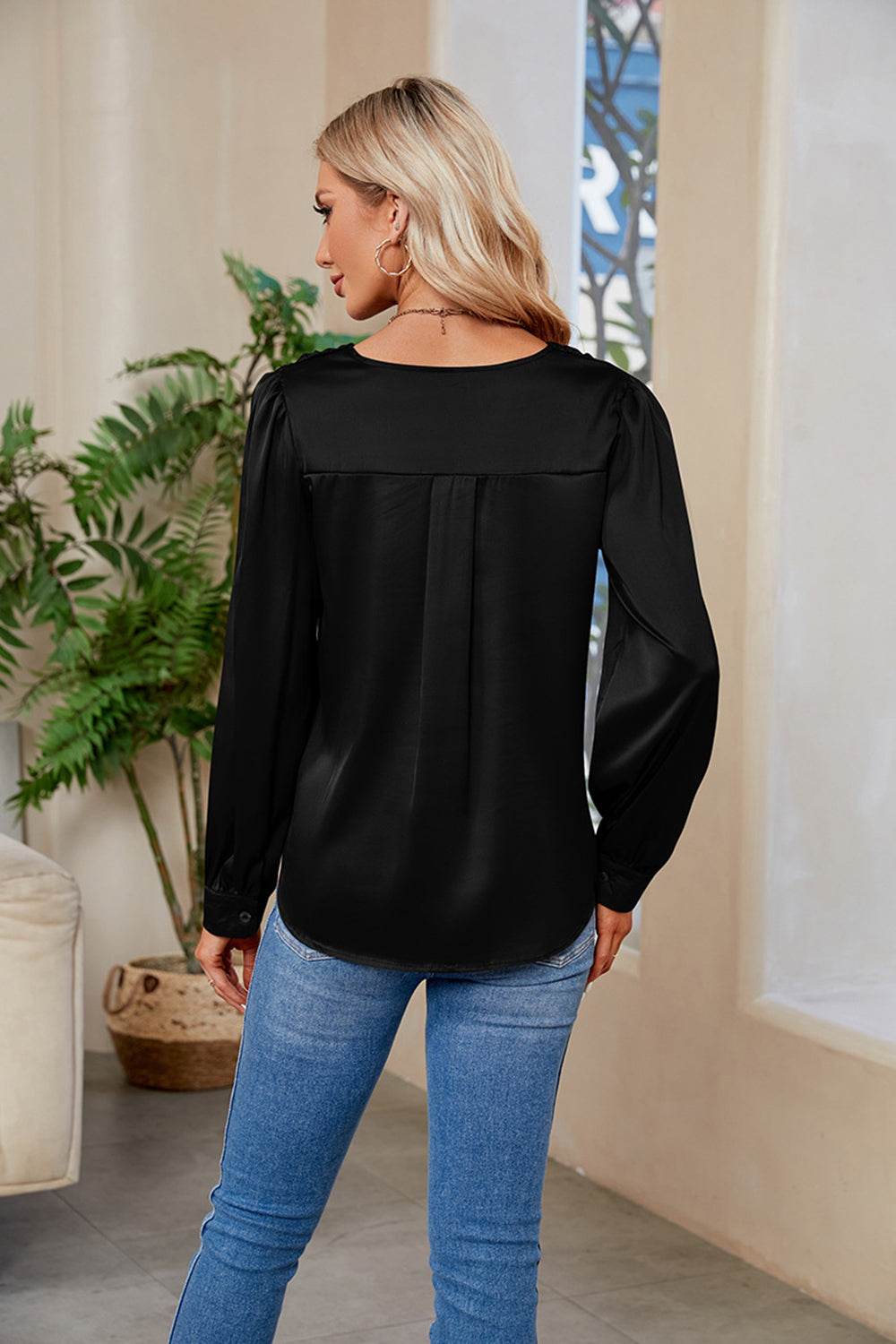 V-Neck Long Sleeve Top - Amexza