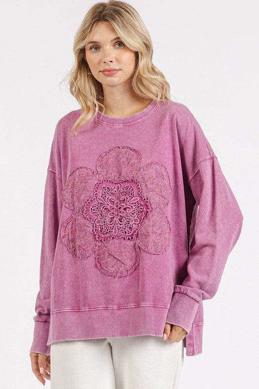 Mittoshop Flower Patch Side Slit Mineral Wash Round Neck Sweatshirt - Amexza