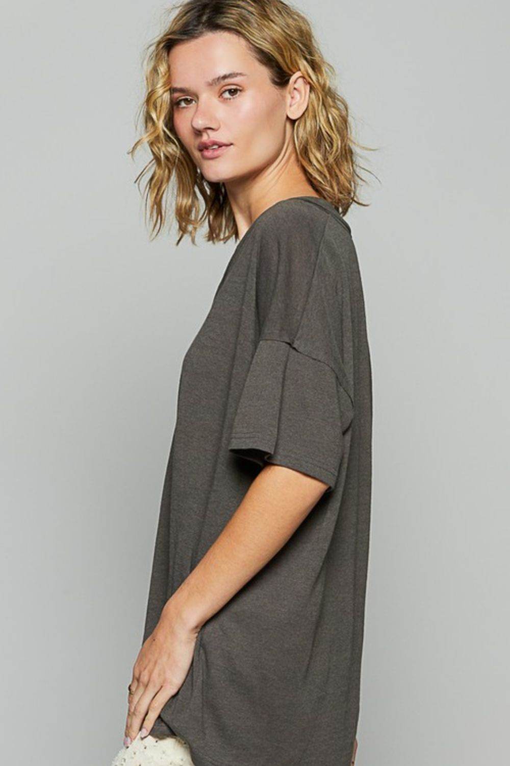 POL V-Neck Half Sleeve T-Shirt for a perfect OOTD – dress to impress outfits from Amexza