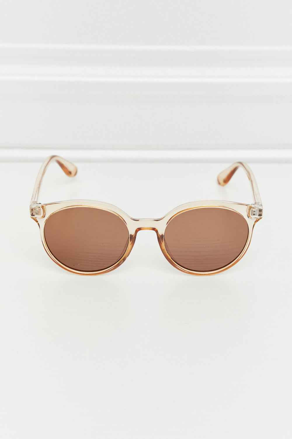 Round Full Rim Polycarbonate Frame Sunglasses for a perfect OOTD – dress to impress outfits from Amexza