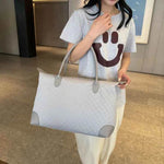 Large Oxford Travel Bag for a perfect OOTD – dress to impress outfits from Amexza