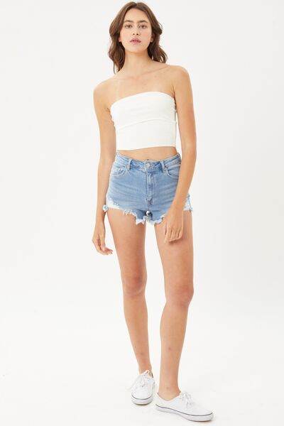 Love Tree Raw Hem Cat's Whisker Denim Shorts LTBLUE for a perfect OOTD – dress to impress outfits from Amexza