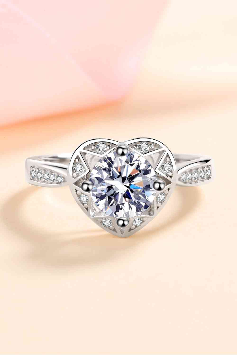 Moissanite Heart Ring for a perfect OOTD – dress to impress outfits from Amexza