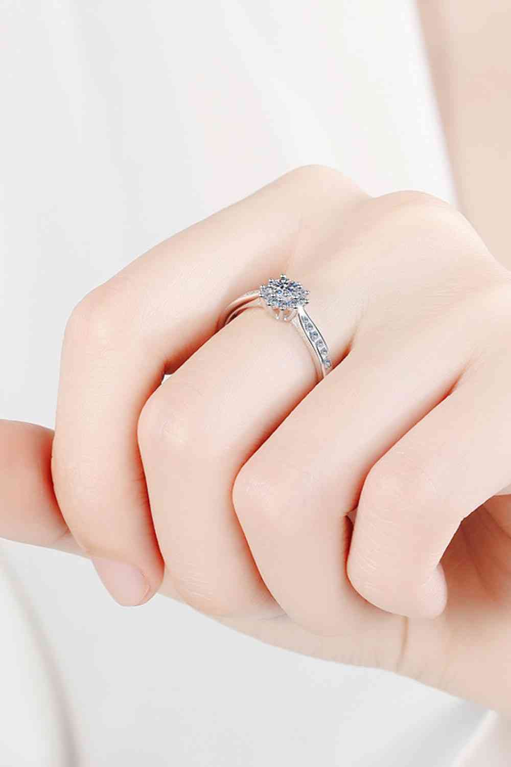 Moissanite Rhodium-Plated Snowflake Ring for a perfect OOTD – dress to impress outfits from Amexza