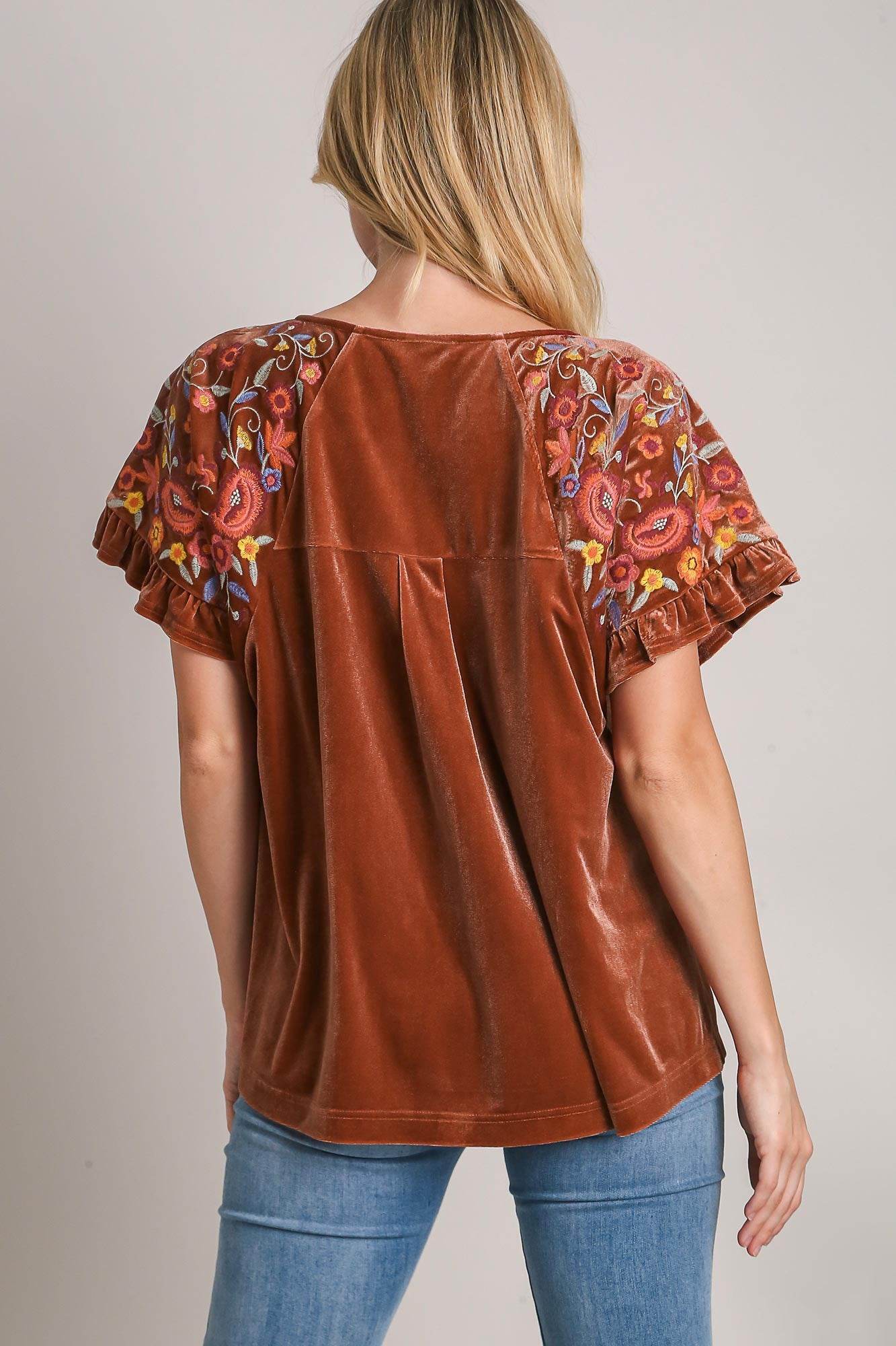 Umgee Velvet Embroidery Short Sleeve Blouse for a perfect OOTD – dress to impress outfits from Amexza