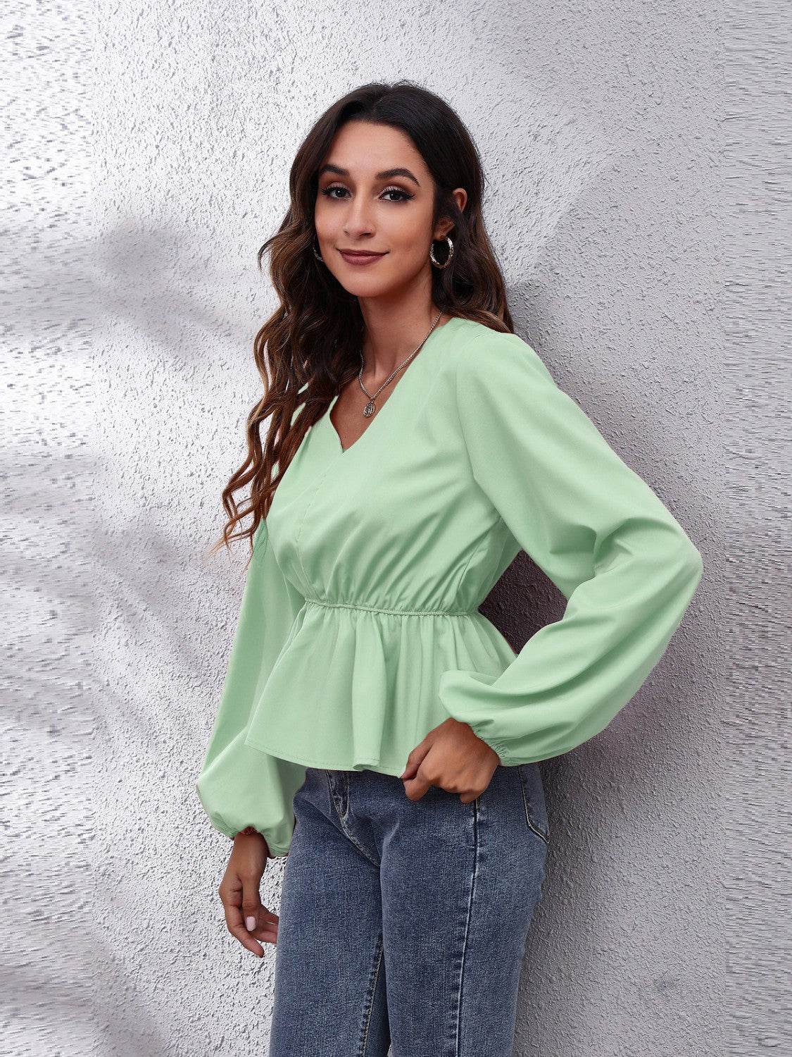 V-Neck Balloon Sleeve Peplum Blouse for a perfect OOTD – dress to impress outfits from Amexza