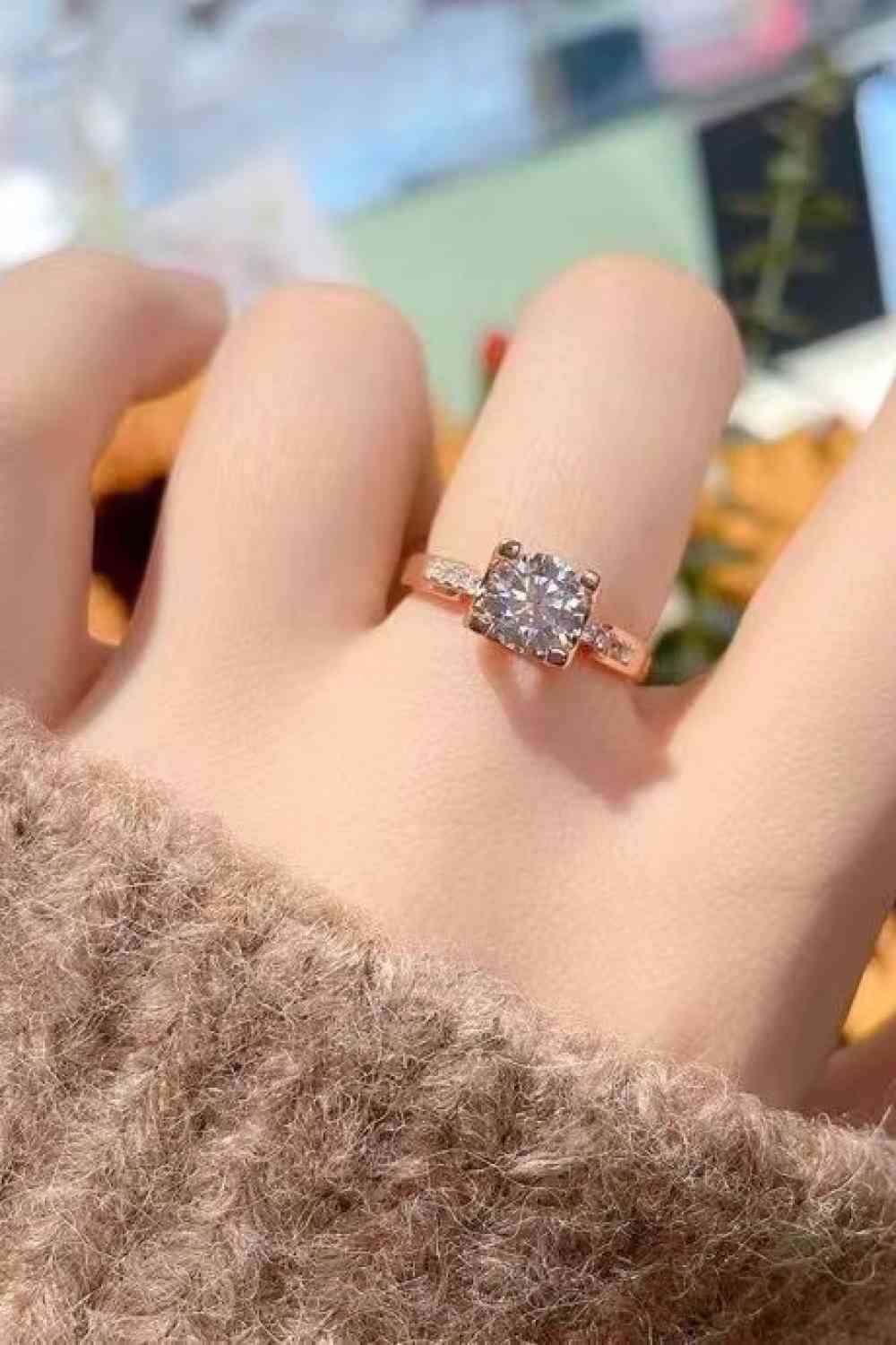 1 Carat Moissanite Ring for a perfect OOTD – dress to impress outfits from Amexza