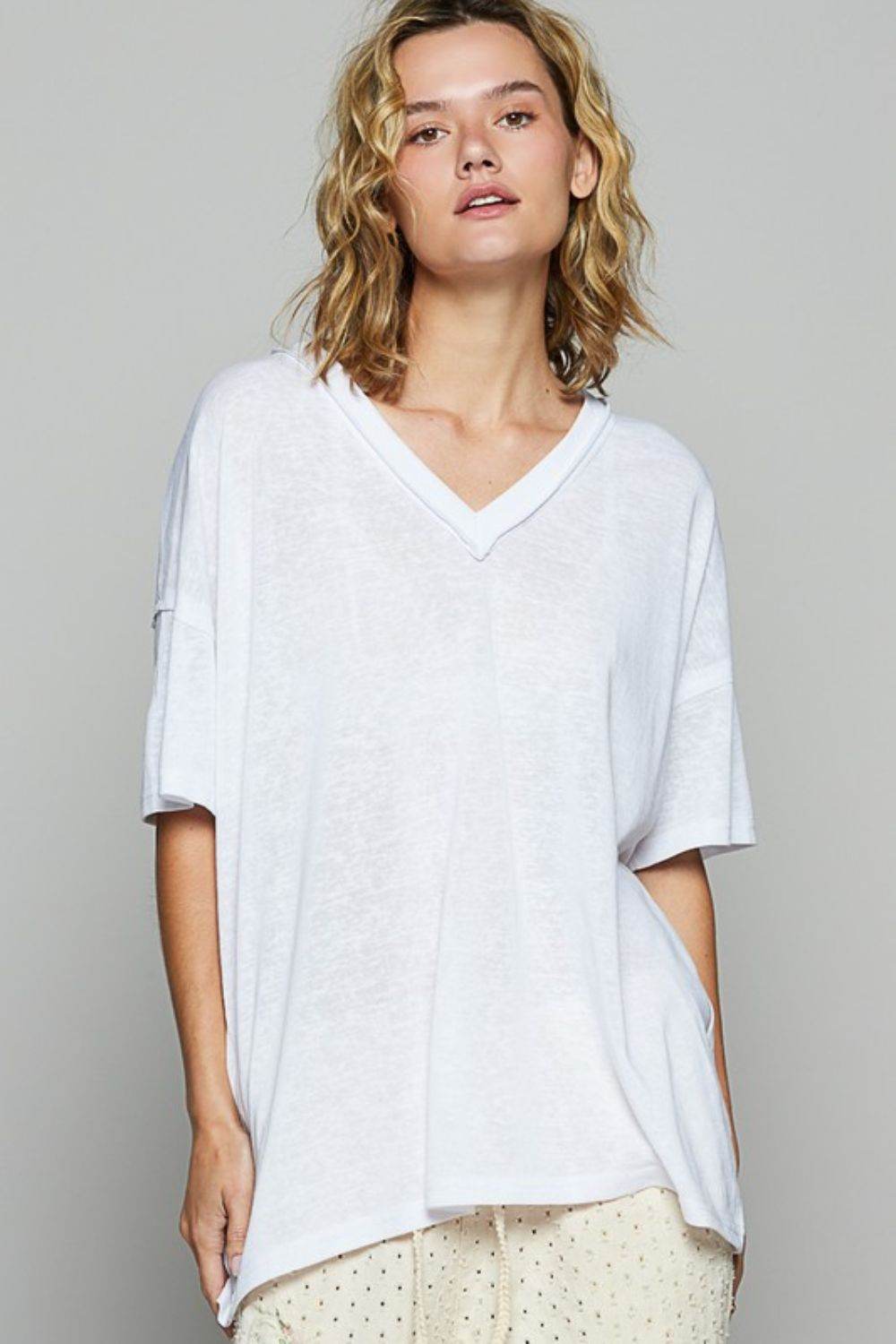 POL V-Neck Half Sleeve T-Shirt Off White for a perfect OOTD – dress to impress outfits from Amexza