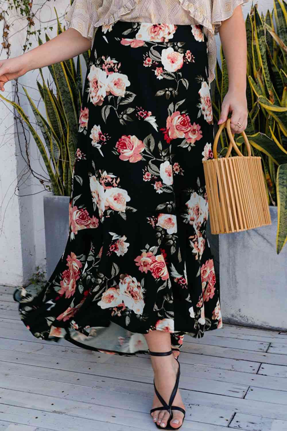 Plus Size Floral High-Rise Skirt Floral for a perfect OOTD – dress to impress outfits from Amexza