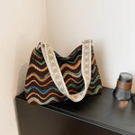 Adjustable Strap Medium Shoulder Bag for a perfect OOTD – dress to impress outfits from Amexza