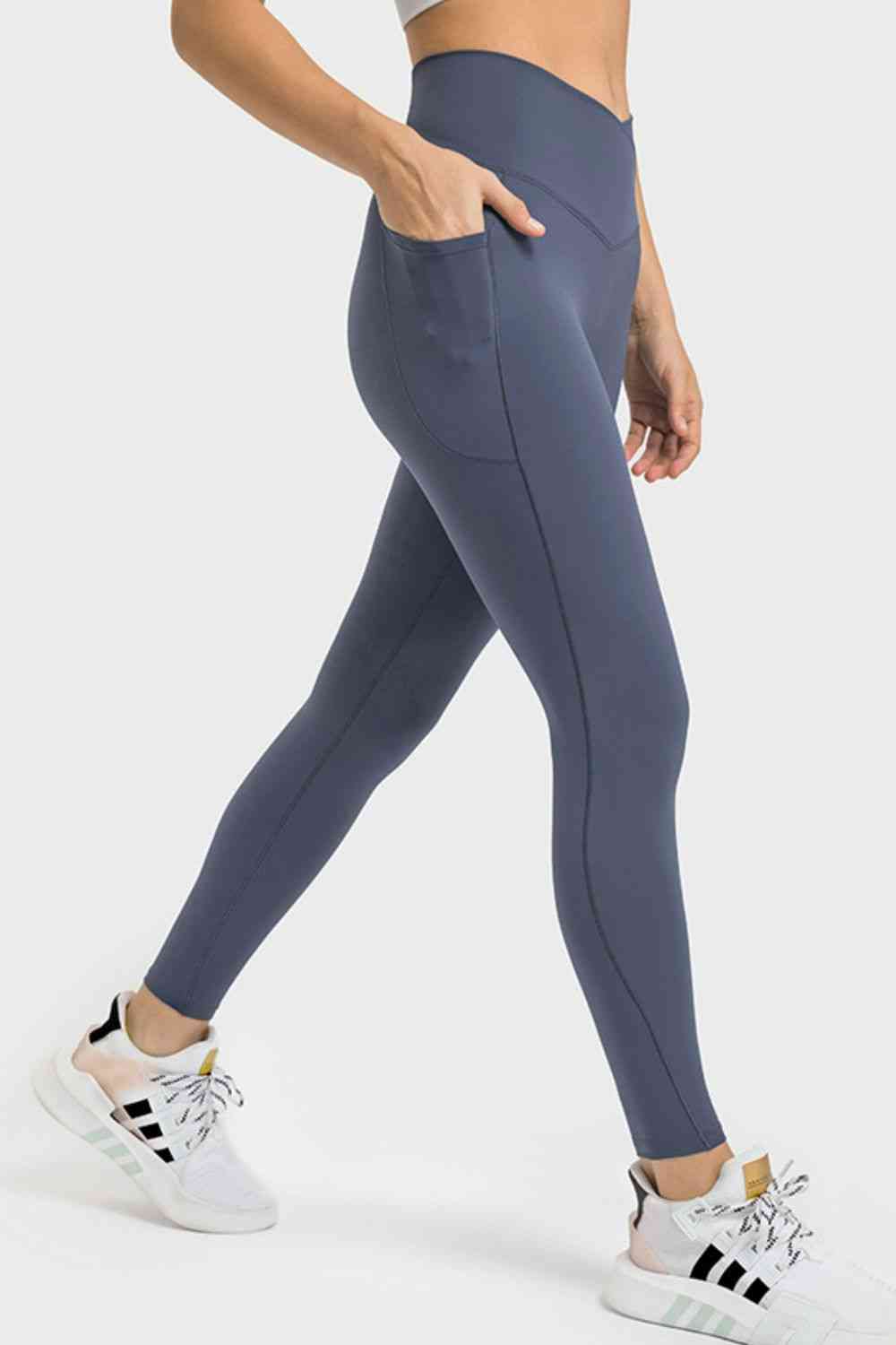 Millennia V-Waist Yoga Leggings with Pockets Steel for a perfect OOTD – dress to impress outfits from Amexza