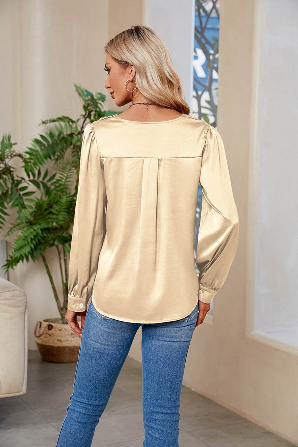 V-Neck Long Sleeve Top - Amexza