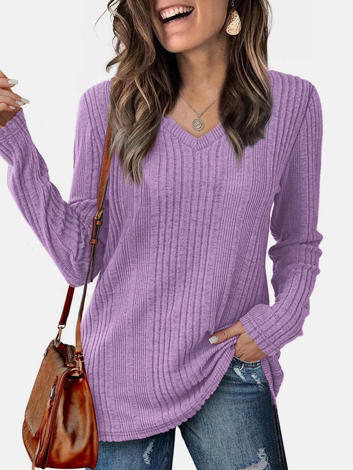 V-Neck Long Sleeve T-Shirt for a perfect OOTD – dress to impress outfits from Amexza