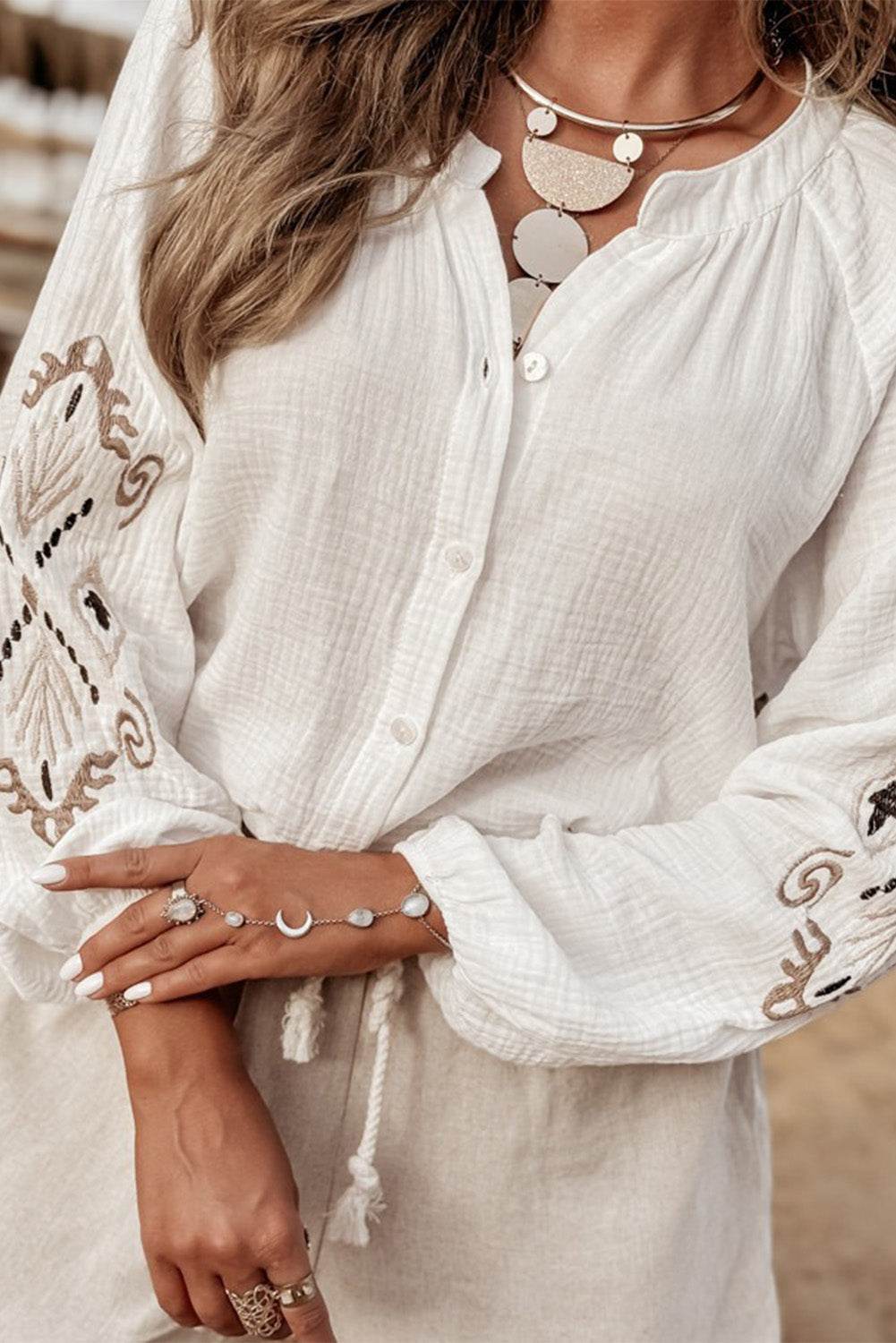 Embroidered Button Down Long Sleeve Shirt for a perfect OOTD – dress to impress outfits from Amexza