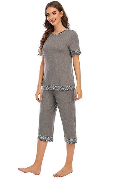 Round Neck Short Sleeve Top and Capris Pants Lounge Set for a perfect OOTD – dress to impress outfits from Amexza