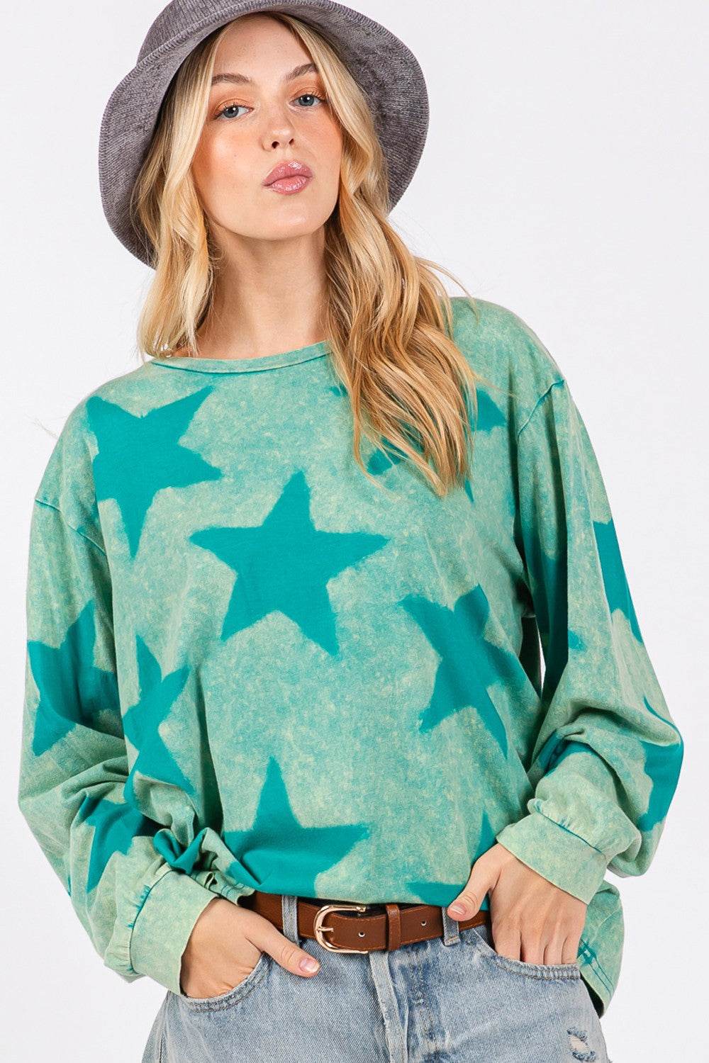 SAGE + FIG Mineral Wash Star Pattern T-Shirt for a perfect OOTD – dress to impress outfits from Amexza