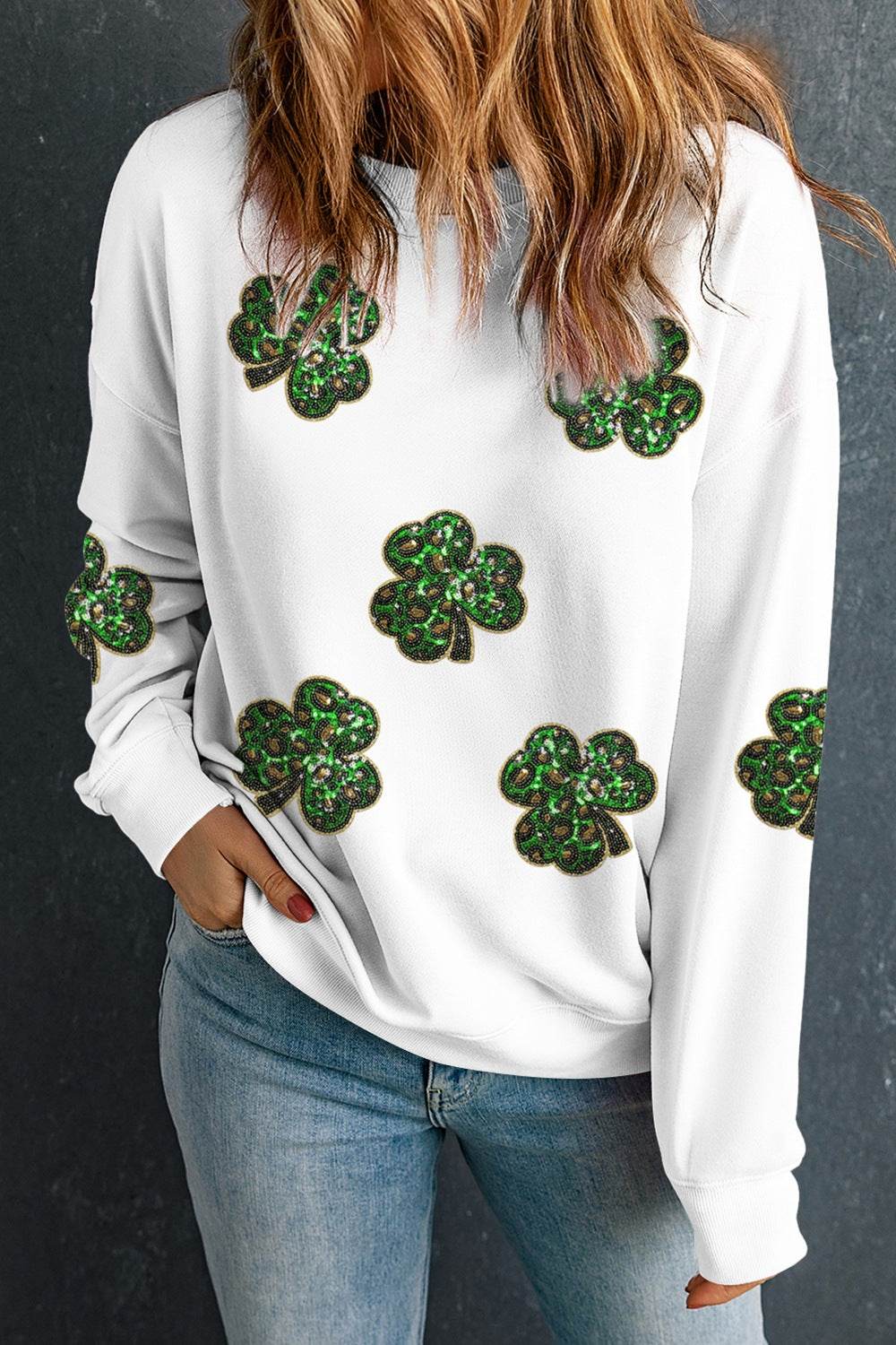 Sequin Lucky Clover Long Sleeve Sweatshirt White for a perfect OOTD – dress to impress outfits from Amexza