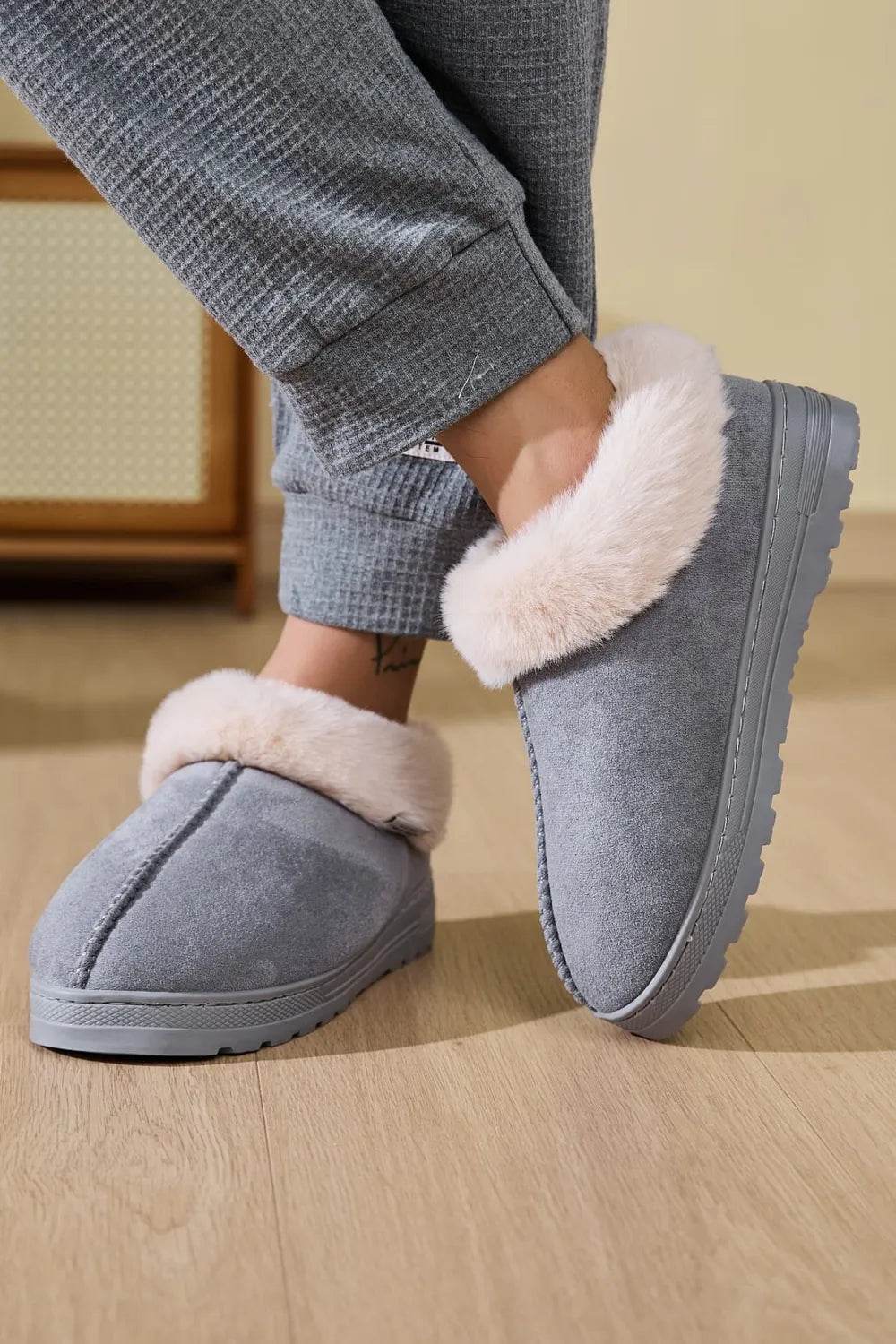 Faux Fur Round Toe Platform Slippers Gray for a perfect OOTD – dress to impress outfits from Amexza