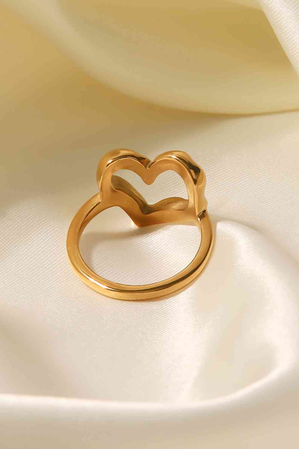 18K Gold Plated Heart-Shaped Ring for a perfect OOTD – dress to impress outfits from Amexza