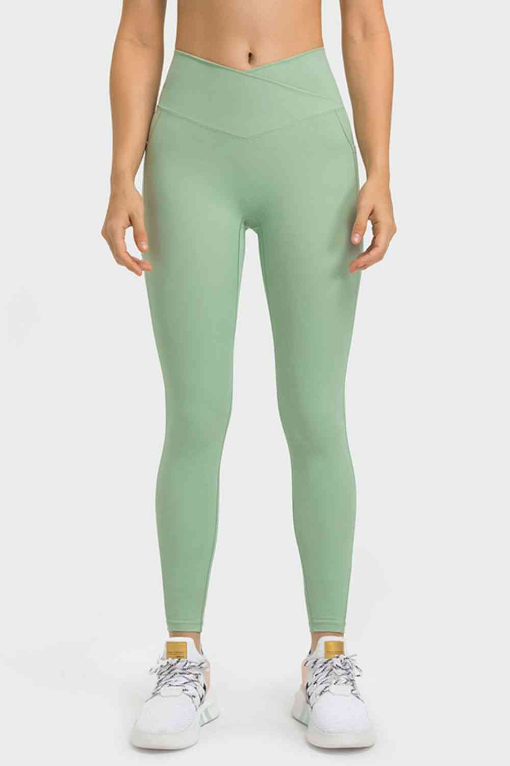 Millennia V-Waist Yoga Leggings with Pockets Mint for a perfect OOTD – dress to impress outfits from Amexza