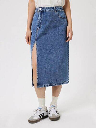 Slit Midi Denim Skirt with Pockets Medium for a perfect OOTD – dress to impress outfits from Amexza